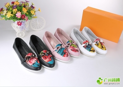 时尚经典美鞋触手可及，官方直营钜惠席卷今夏